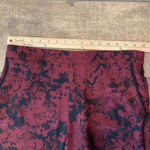 Banana Republic Lightweight Burgundy Print Dress Pant Size 8 - Picture 4 of 9